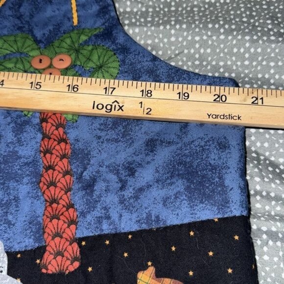 Noahs Ark Quilted Vest With Animal Patterns - Picture 9 of 10